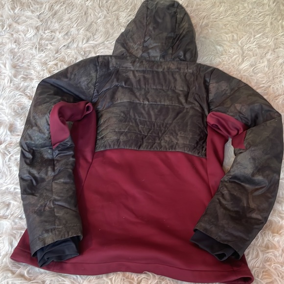 EUC DAKINE WOMEN’S medium jacket - part duck down! Camo and Burgundy - Picture 7 of 7